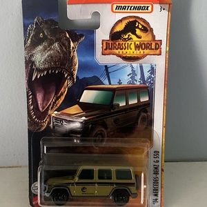 Matchbox Jurassic world 2014 Mercedes-Benz g 550